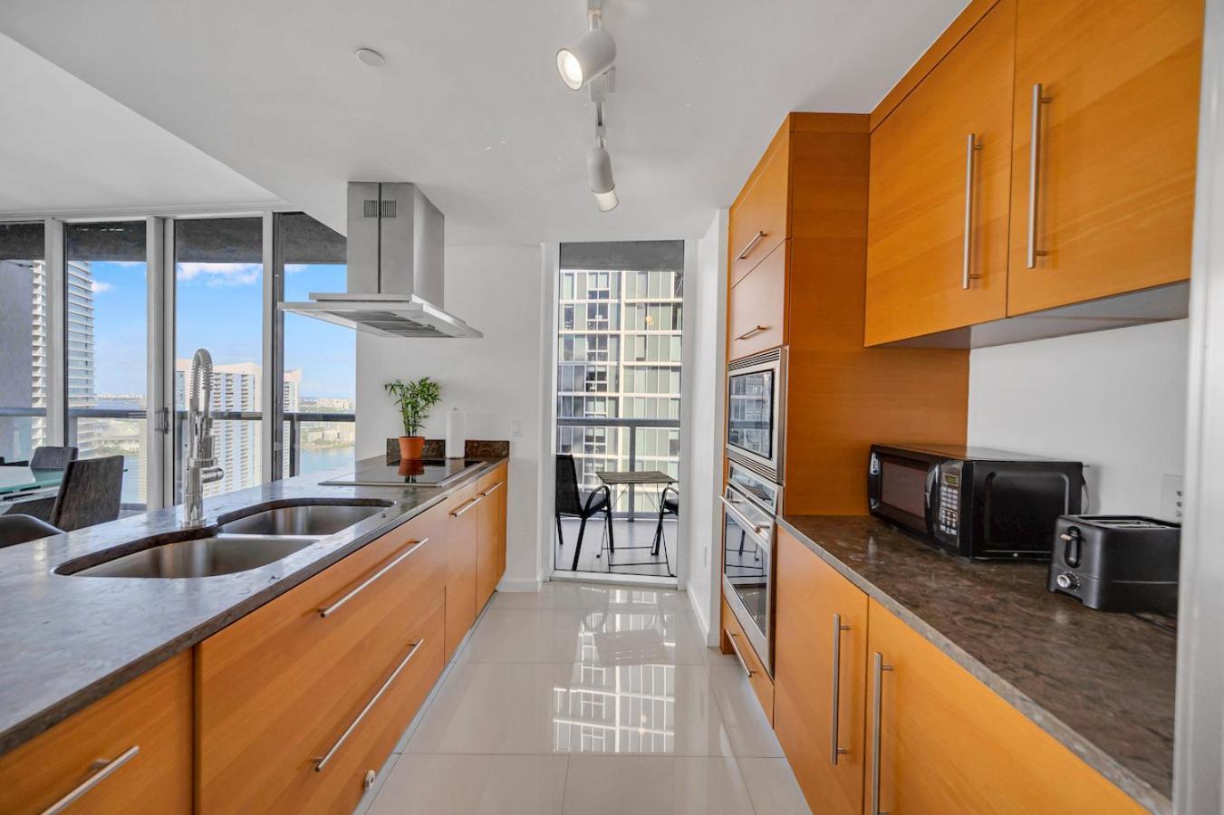 *W Icon Brickell- Luxury 2Br Highrise Corner Condo** Miami Eksteriør billede